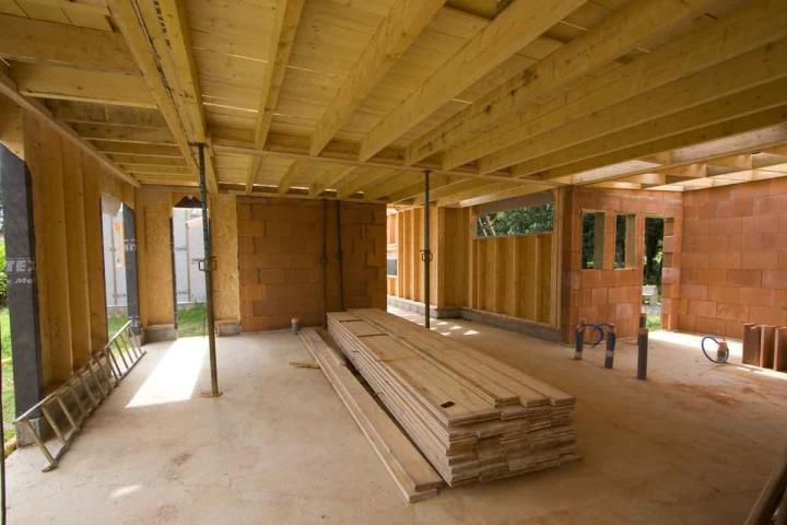 What Are the Steps Involved in Removing a Popcorn Ceiling, Toronto